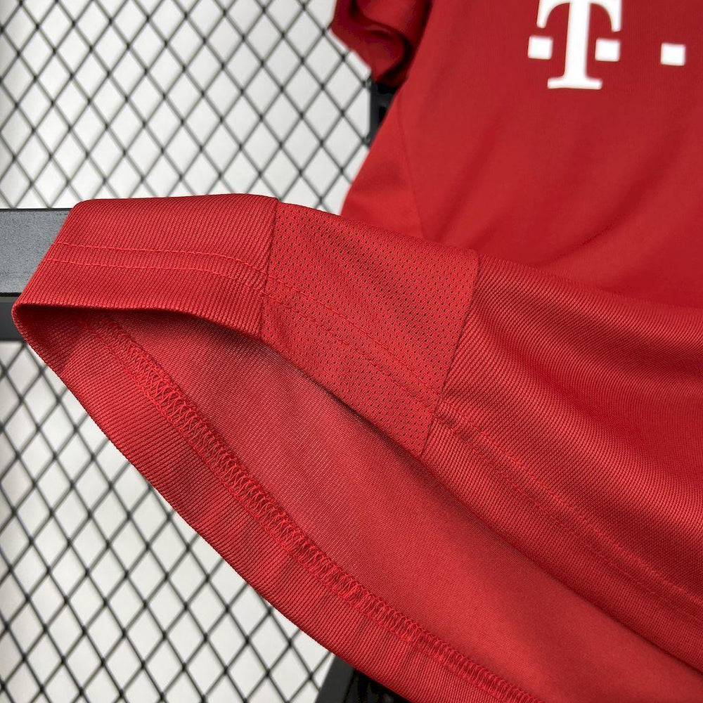 Bayern Munich 2005-06 Home Retro Jersey