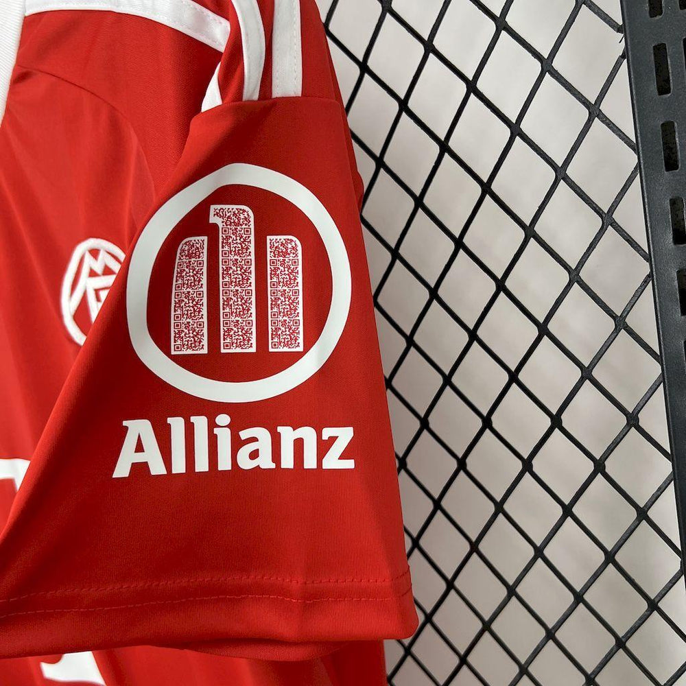 Bayern Munich 2025-26 Goalkeeper uniform Jersey