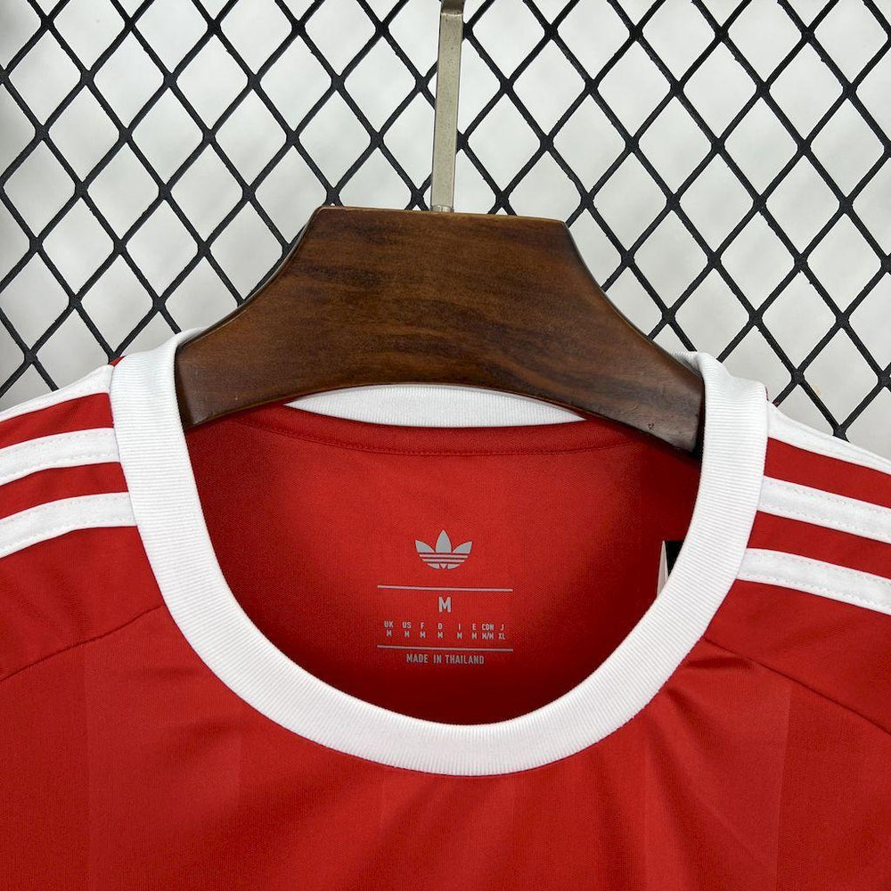 Bayern Munich 2025-26 Goalkeeper uniform Jersey