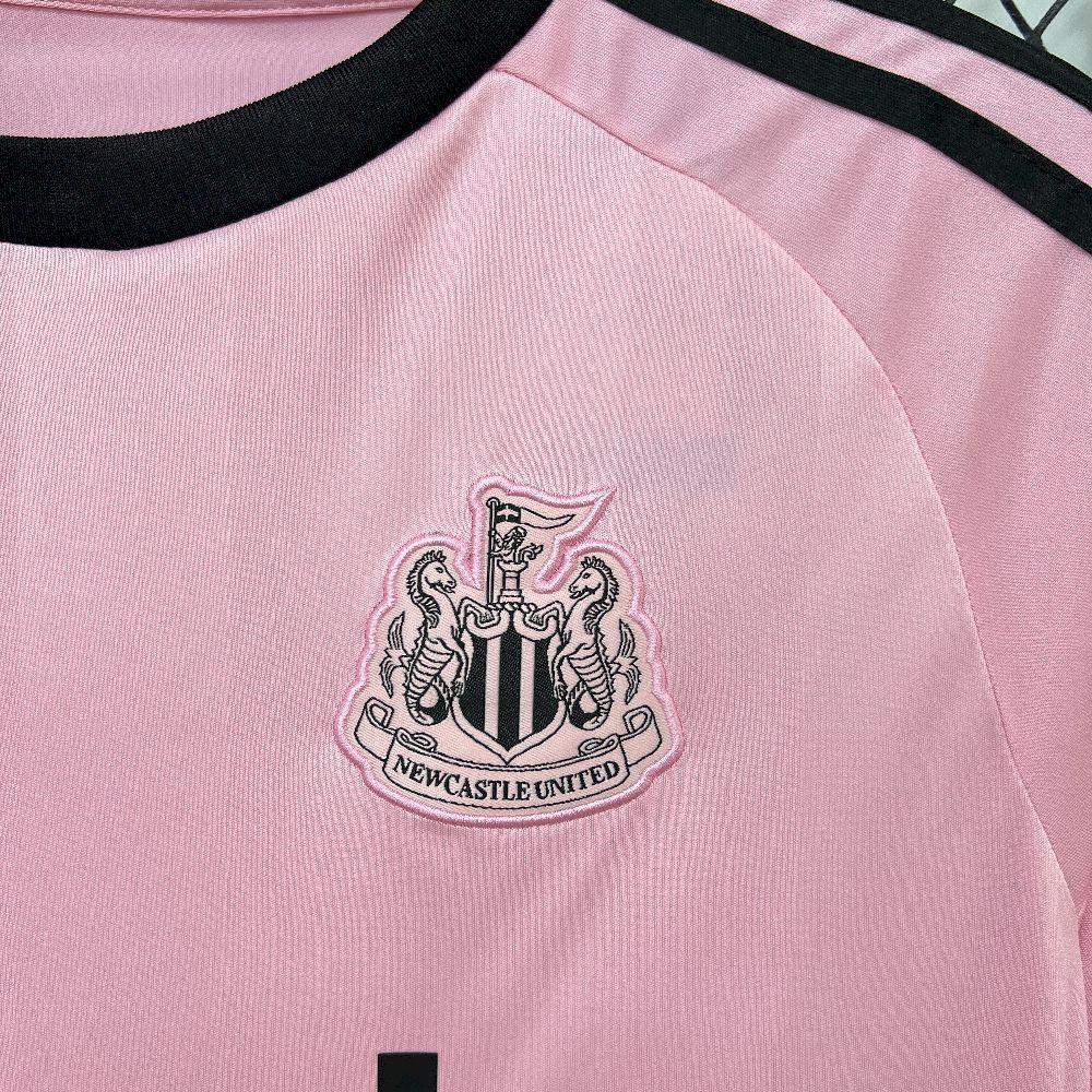 Mens Newcastle United 2025-26 Goalkeeper Jersey
