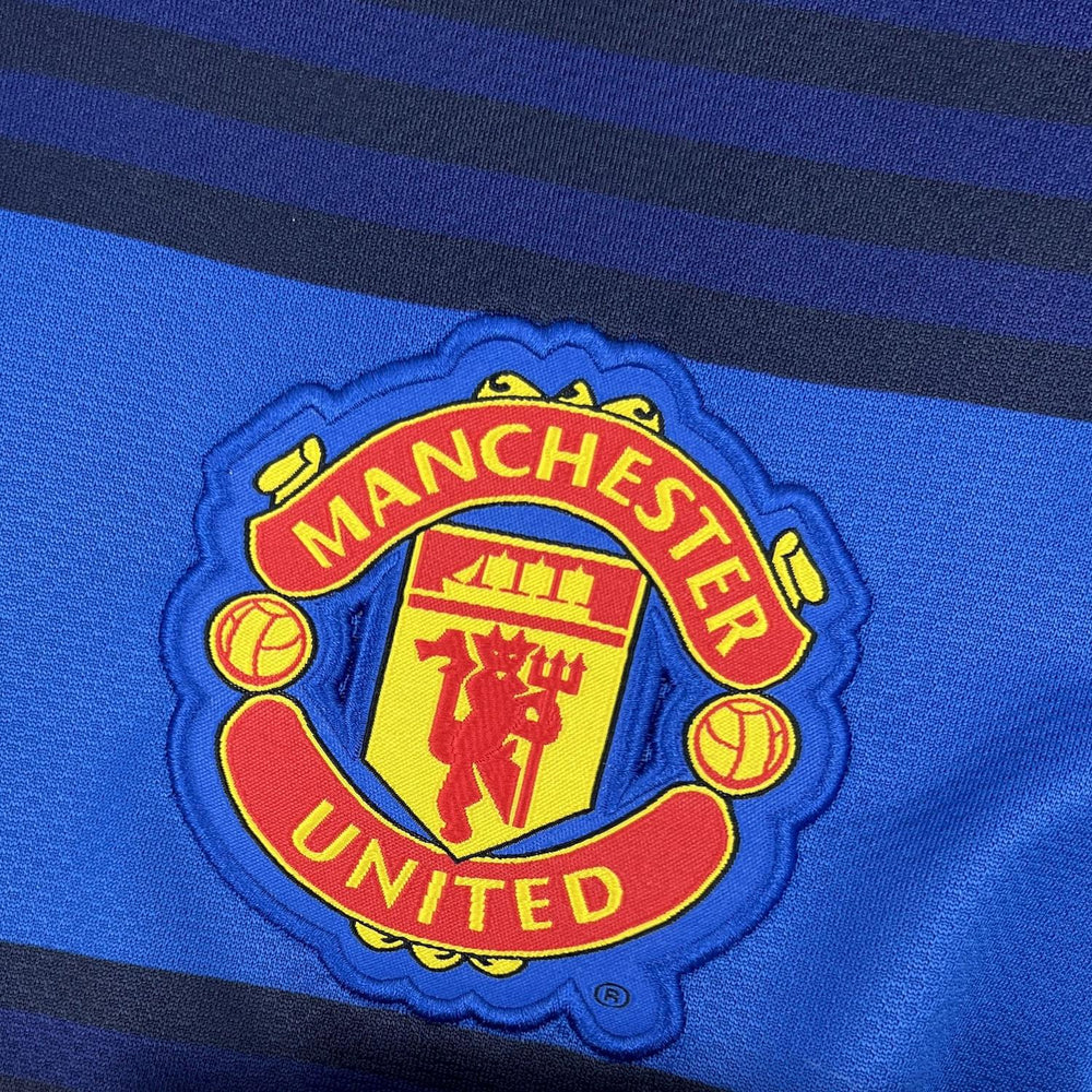 Retro Manchester United 2011-13 Away Jersey