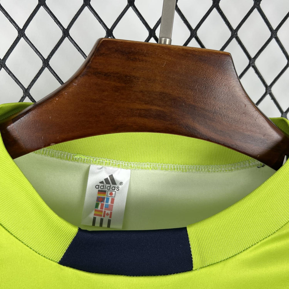 Retro Real Madrid 1999-00 Goalkeeper Long Sleeve Jersey