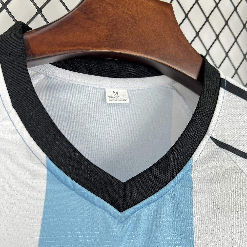 Light Blue Striped 2026 Style V-Neck Soccer Tröja
