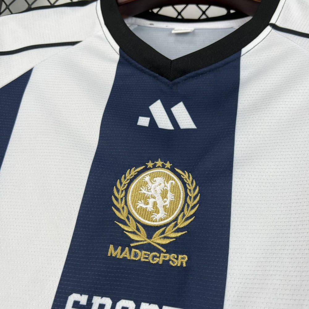 Light Blue Striped 2026 Style V-Neck Soccer Tröja