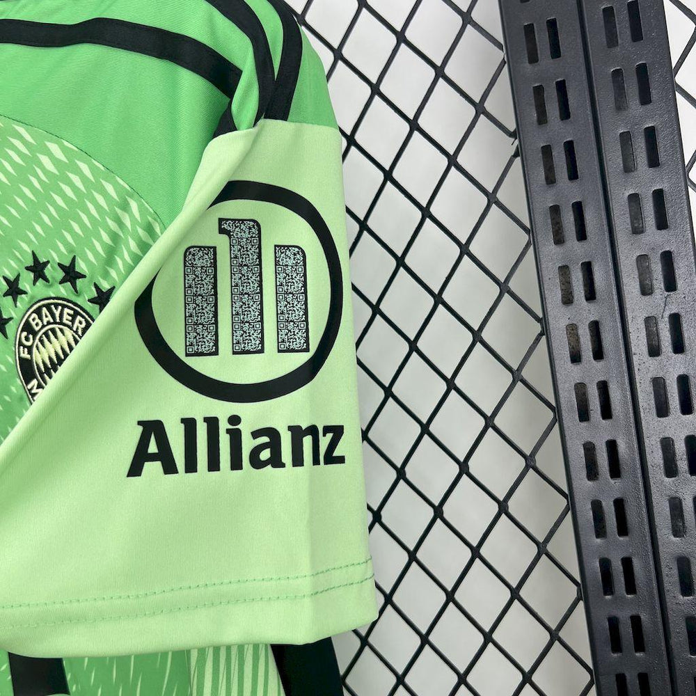 Bayern Munich 2025-26 Green Goalkeeper Jersey
