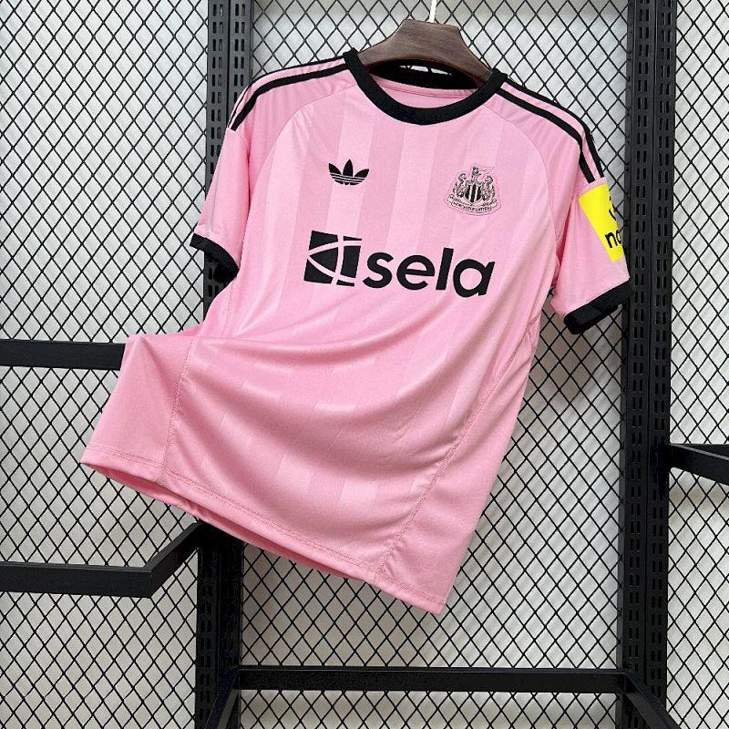Mens Newcastle United 2025-26 Goalkeeper Jersey