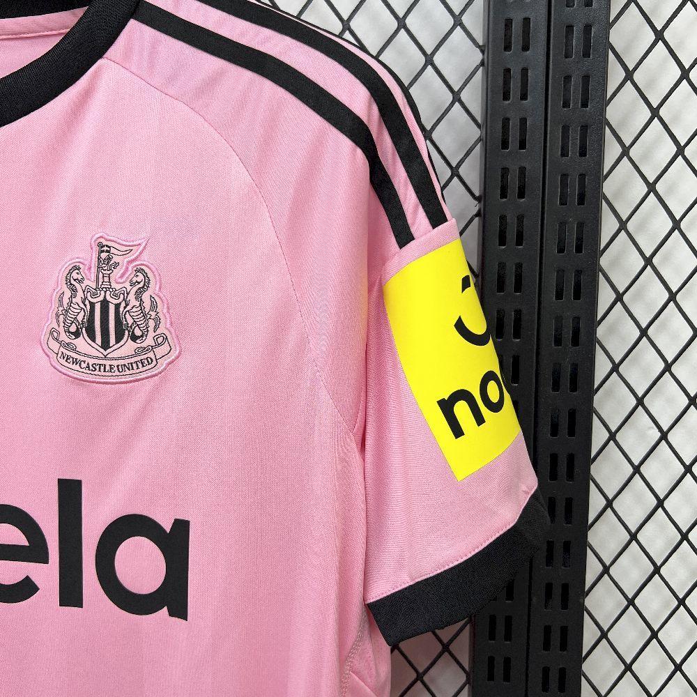 Mens Newcastle United 2025-26 Goalkeeper Jersey