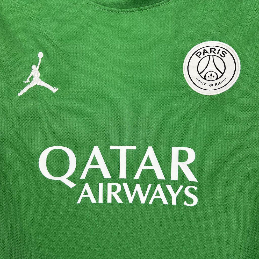 Paris Saint-Germain 2025-26 Green goalkeeper Long Sleeves Jersey